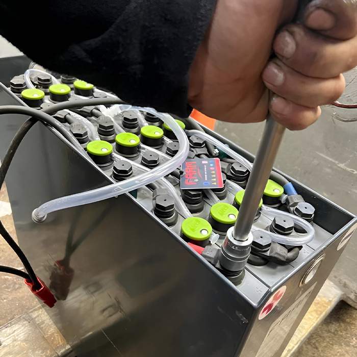 Entretien complet de batteries d'engins de manutention